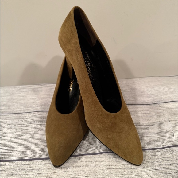 Charles Jourdan Brown Suede Heels/size 8M - Picture 6 of 13